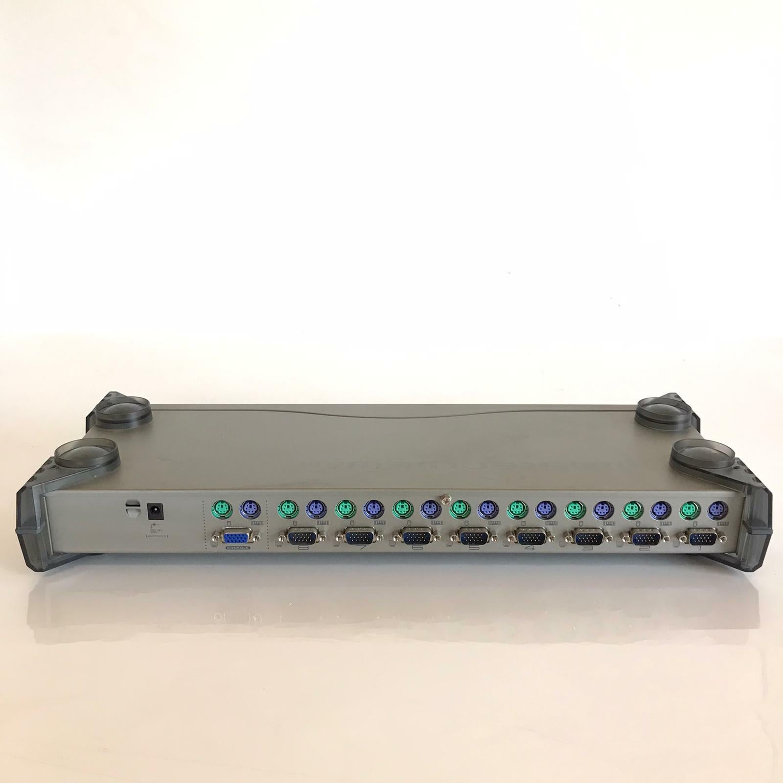 ATEN  MasterView (CS88A) 8-Ports External KVM switch PS/2