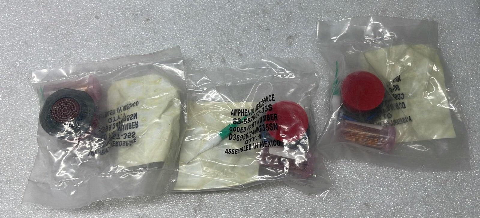 [LOT 3 PCS] NEW - AMPHENOL AEROSPACE D38999/24WG35SN Circular MIL Spec Connector