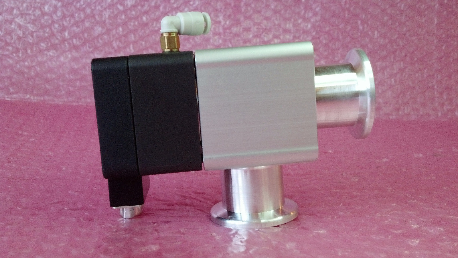 Vat Right Angle High Control Vacuum Valve w Soft Pump 26428 ka 21 Bcd1 A 931663