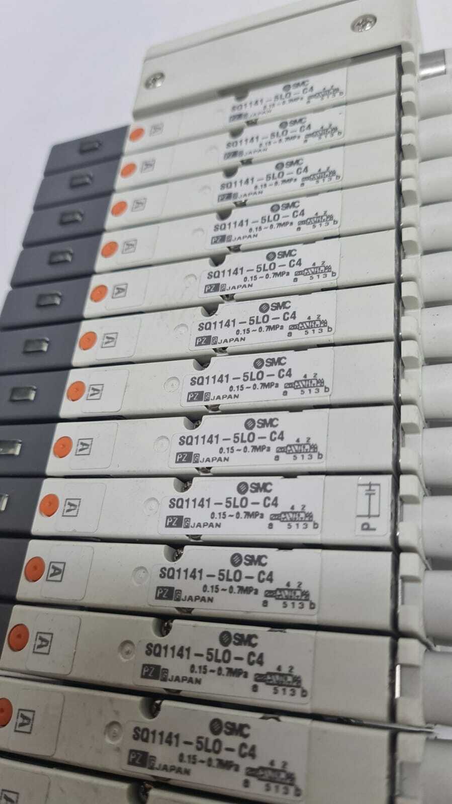 [LOT OF 16] SMC solenoid valve Bank 15* SQ1141-5LO-C4 + 1* SQ1A41-5LO-C4