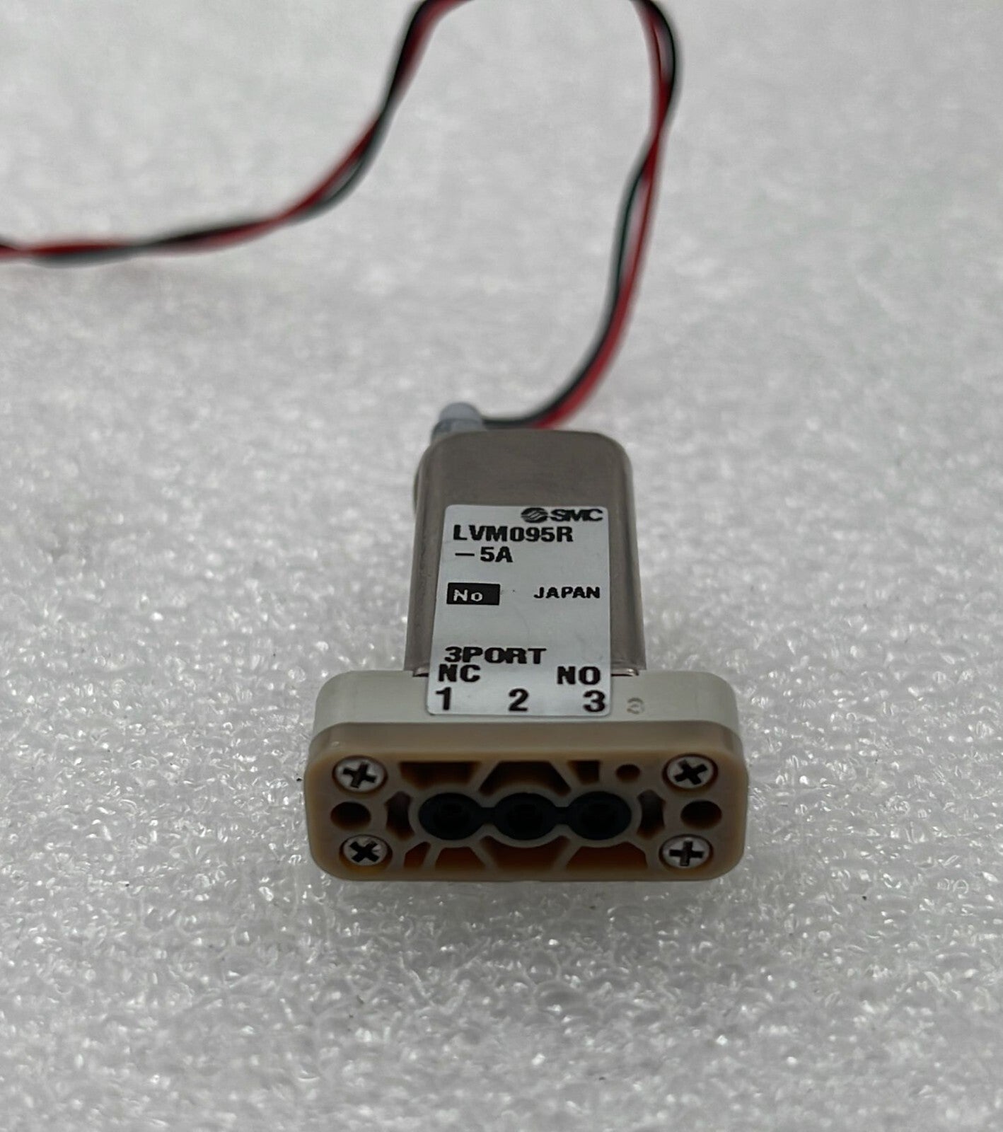 [LOT OF 3] SMC LVM095R-5A  CHEMICAL VALVE 3 PORT