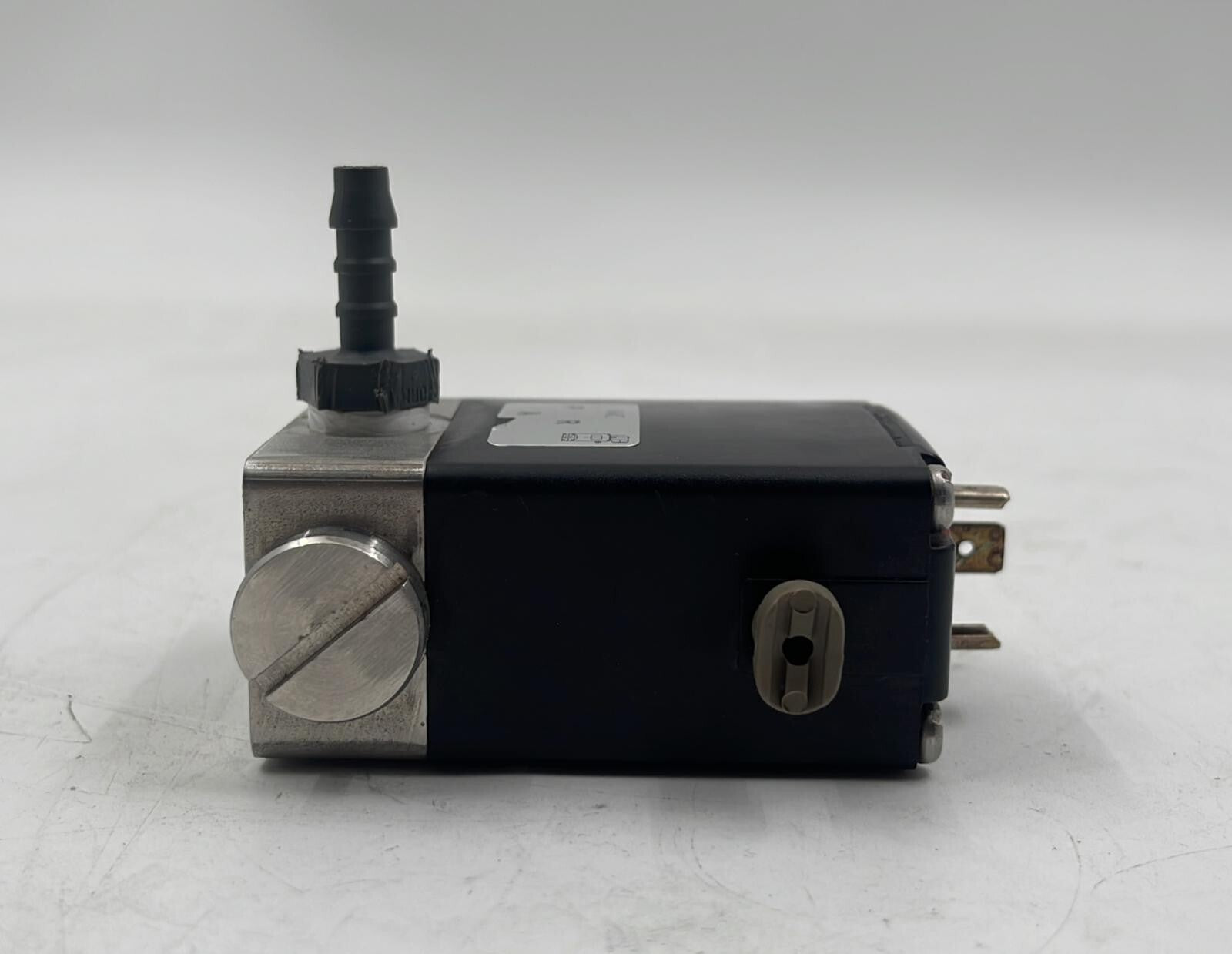 BURKERT 0330 C  4.0 FPM VA G1/4 SOLENOID VALVE 24V DC 8W