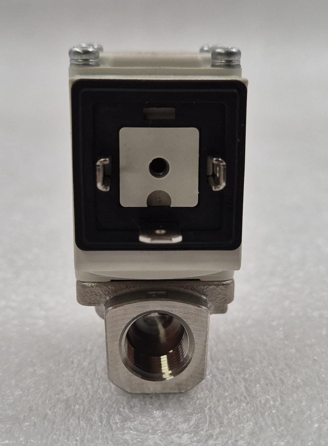 SMC VX214NZ3AAXB Solenoid Valve DC24V 4.5W
