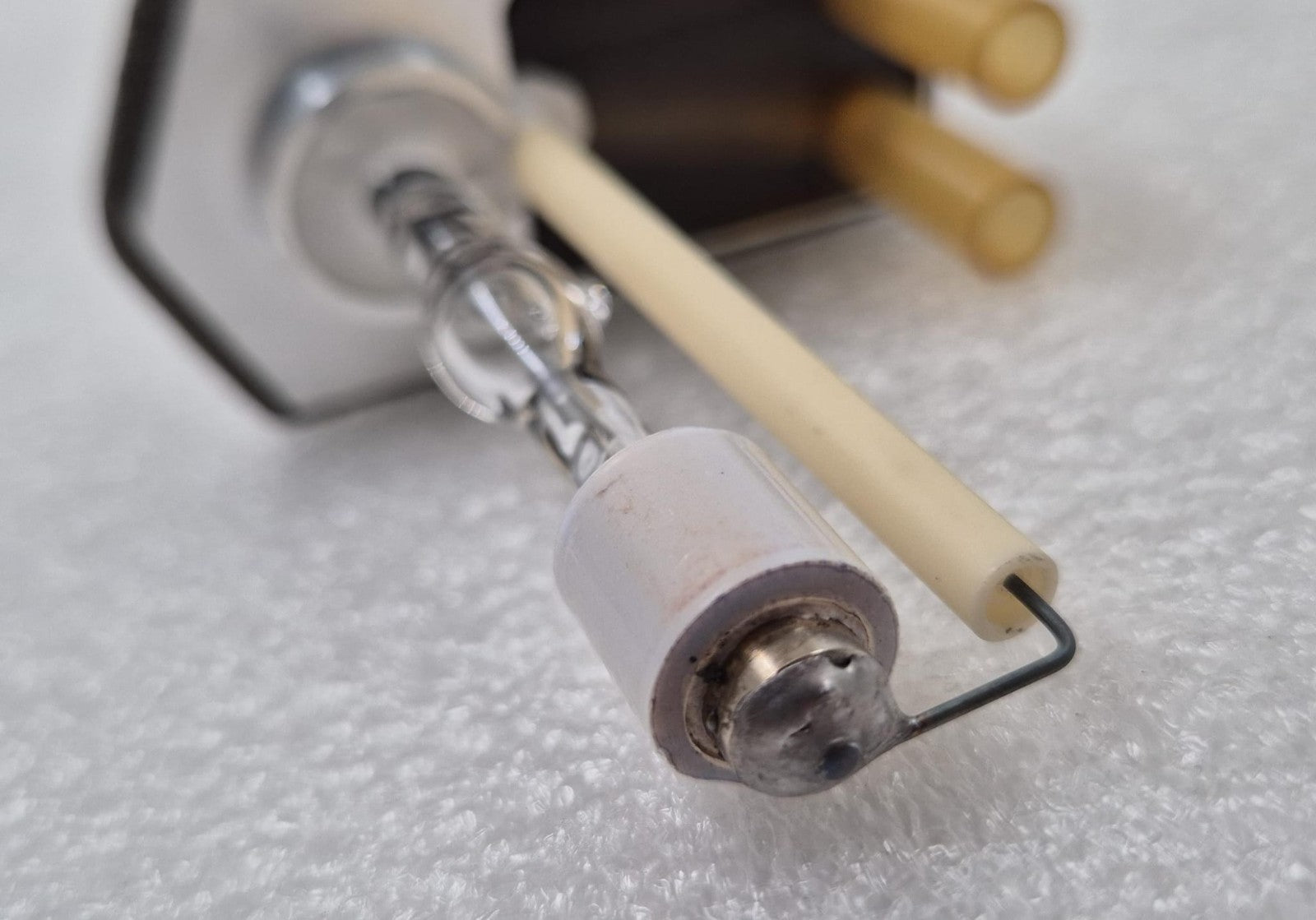 ALCON CONSTELLATION XENON LAMP 212-3338-501FS 212-3106-001 BULB YEAR 2020