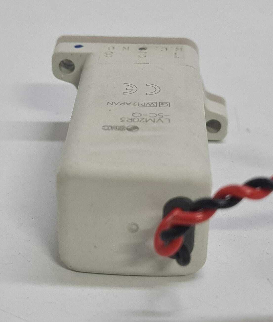 SMC LVM20R3-5C-Q Valve Chemical Base Mounted