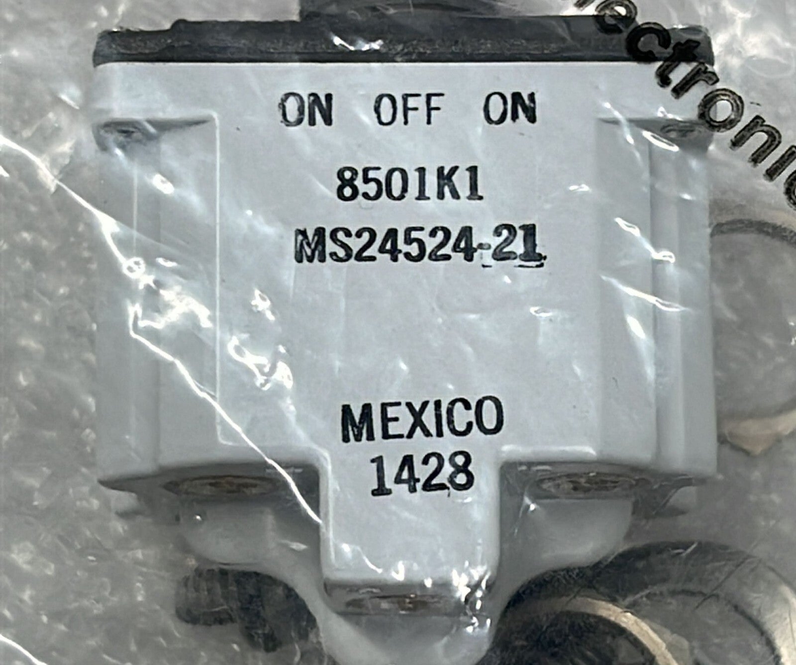 [LOT 3 PCS] NEW - EATON Cutler-Hammer 8501K1 Switch Toggle MS24524-21 3-Position