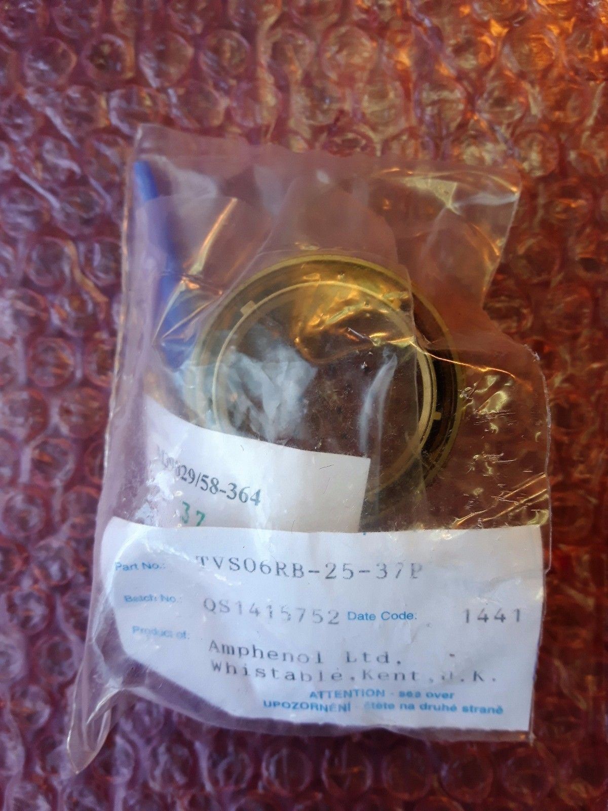 Amphenol TVS06RB-25-37P Mil Spec Connector Plug With Contacts