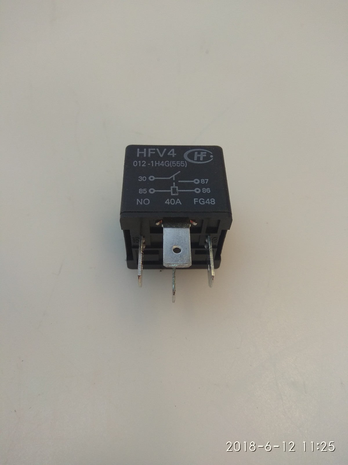 [LOT OF 38] HFV4 Relay 012-1H4G(555) 40A 4-Pins