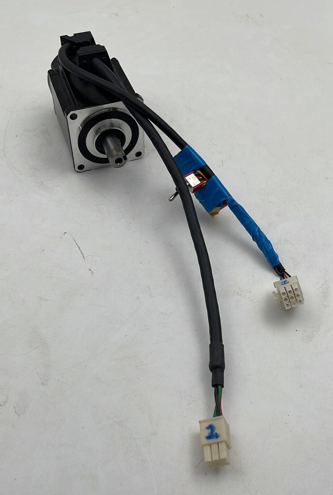 Tamagawa TBL-iS TSM3006N2057E200 AC Servo Motor 200V 2.9A