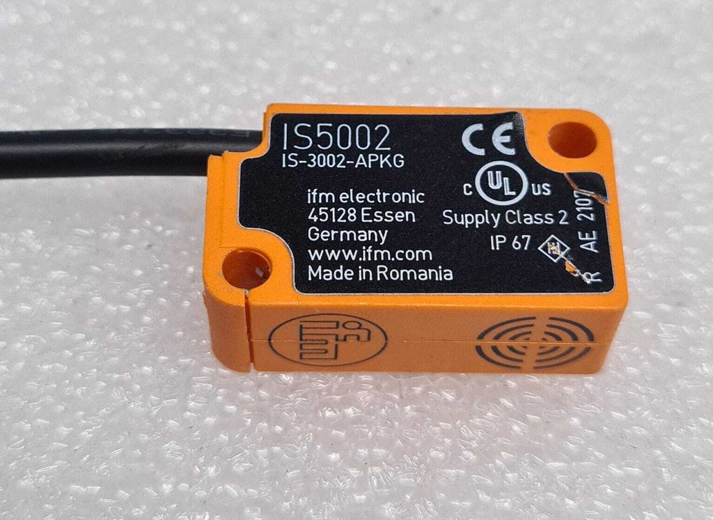 [LOT OF 3] ifm Electronic IS5002 IS-3002-APKG Proximity Switch Sensor