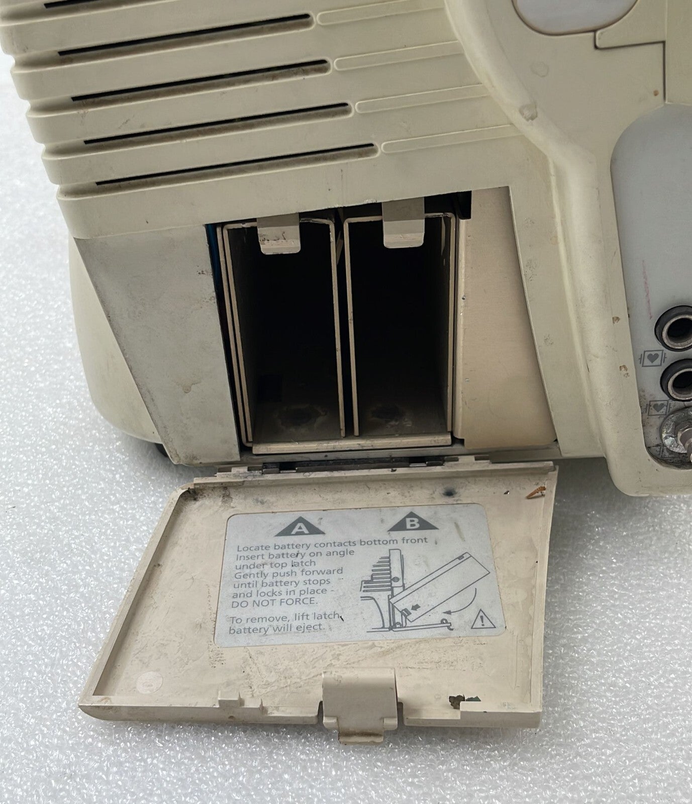 CSI Criticare Systems CSI8100 Monitor **AS IS