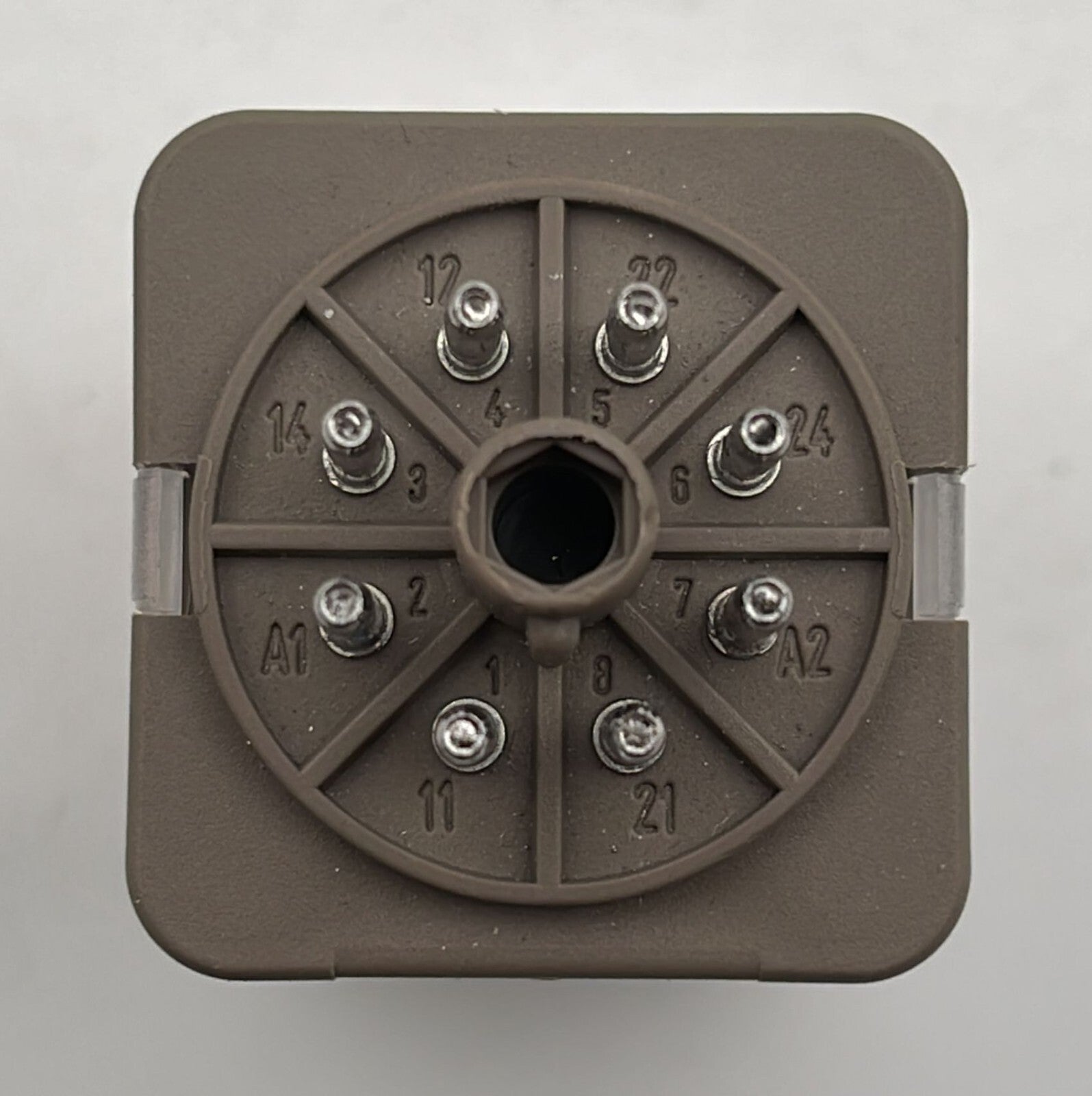 10 UNITS PACK - KUHNKE UF2-230VAC 1 Relay 10A 250V