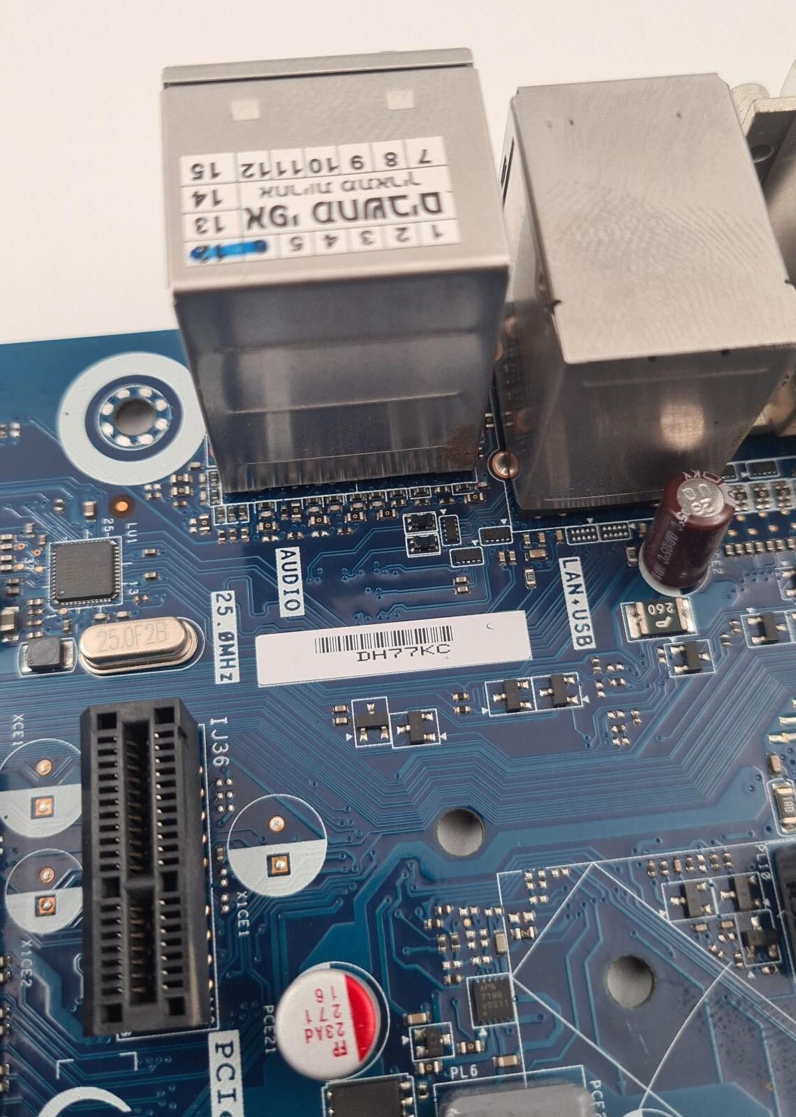 Intel Desktop Board DH77KC SOCKET AA G39641-400 I/O SHIELD W/  i7-3770