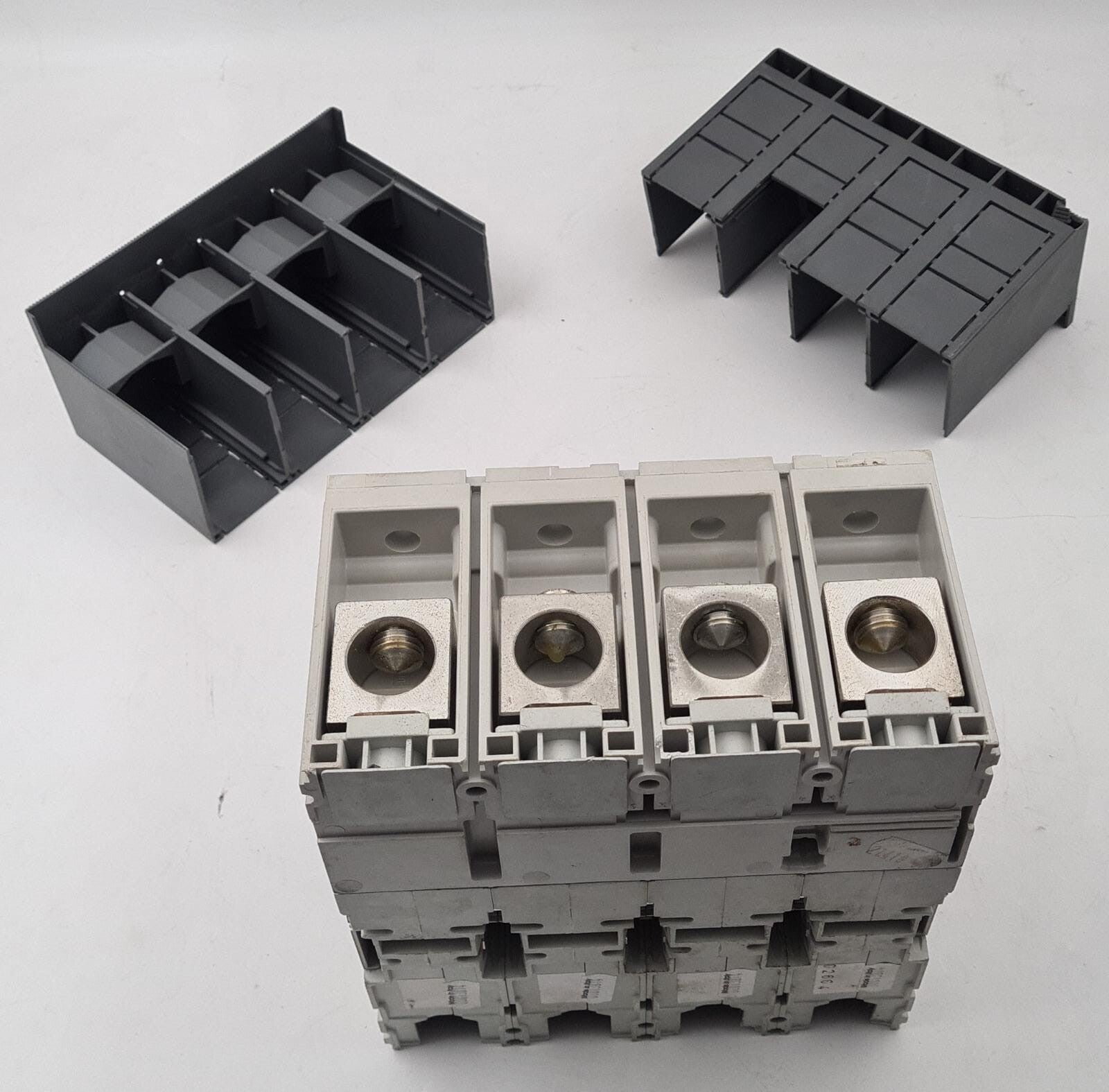 ABB SACE TMAX T5D/PV 630 MAGNETOTHERMAL SWITCH Circuit Breaker BD21147120