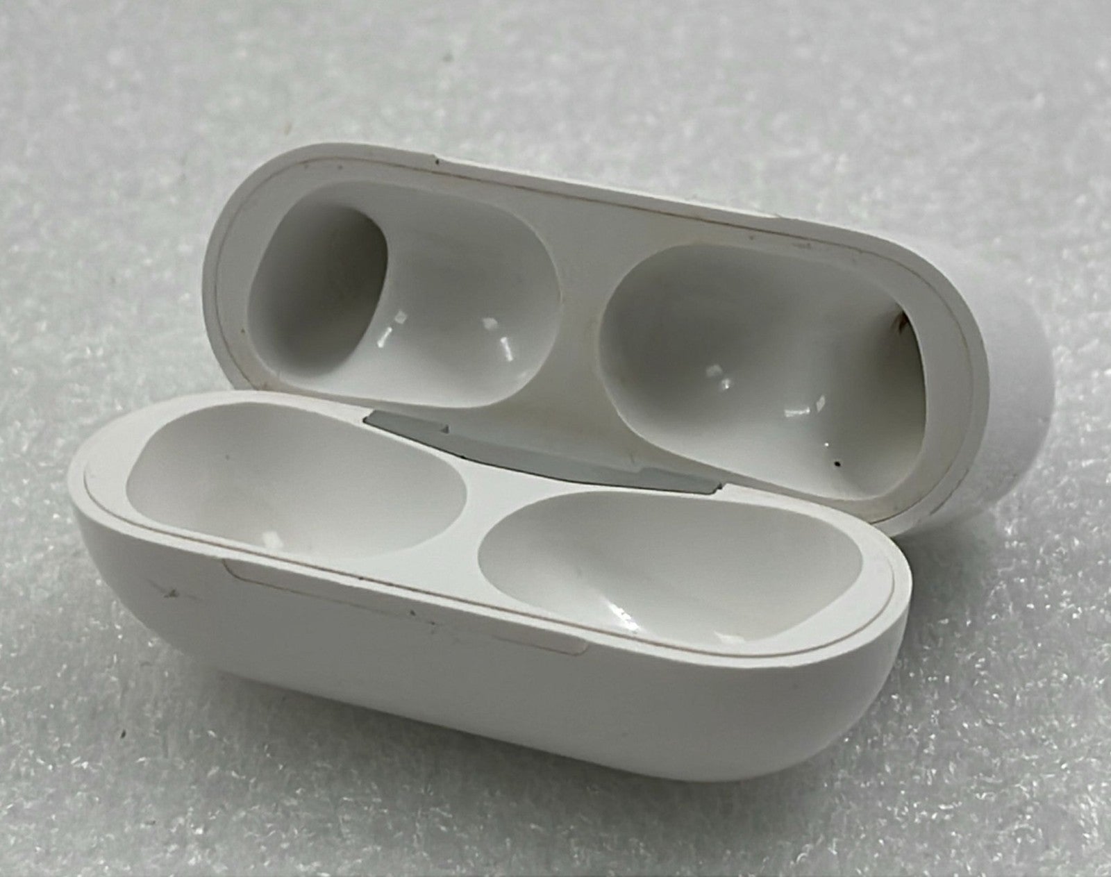 [LOT 8] Apple AirPods Pro 1st Gen Charging Case A2190 OEM Replacement **AS IS