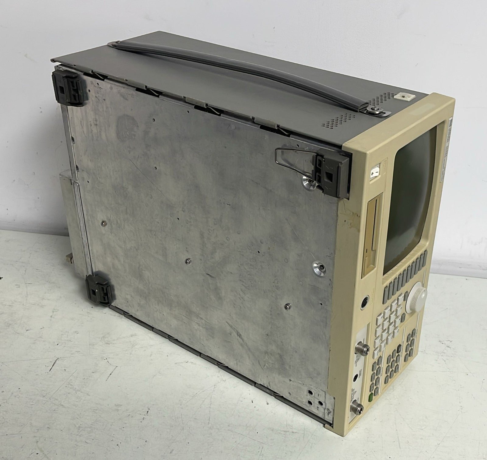 HP 3589A spectrum and network analyzer 10Hz to 150MHz for RF measurement and signal analysis