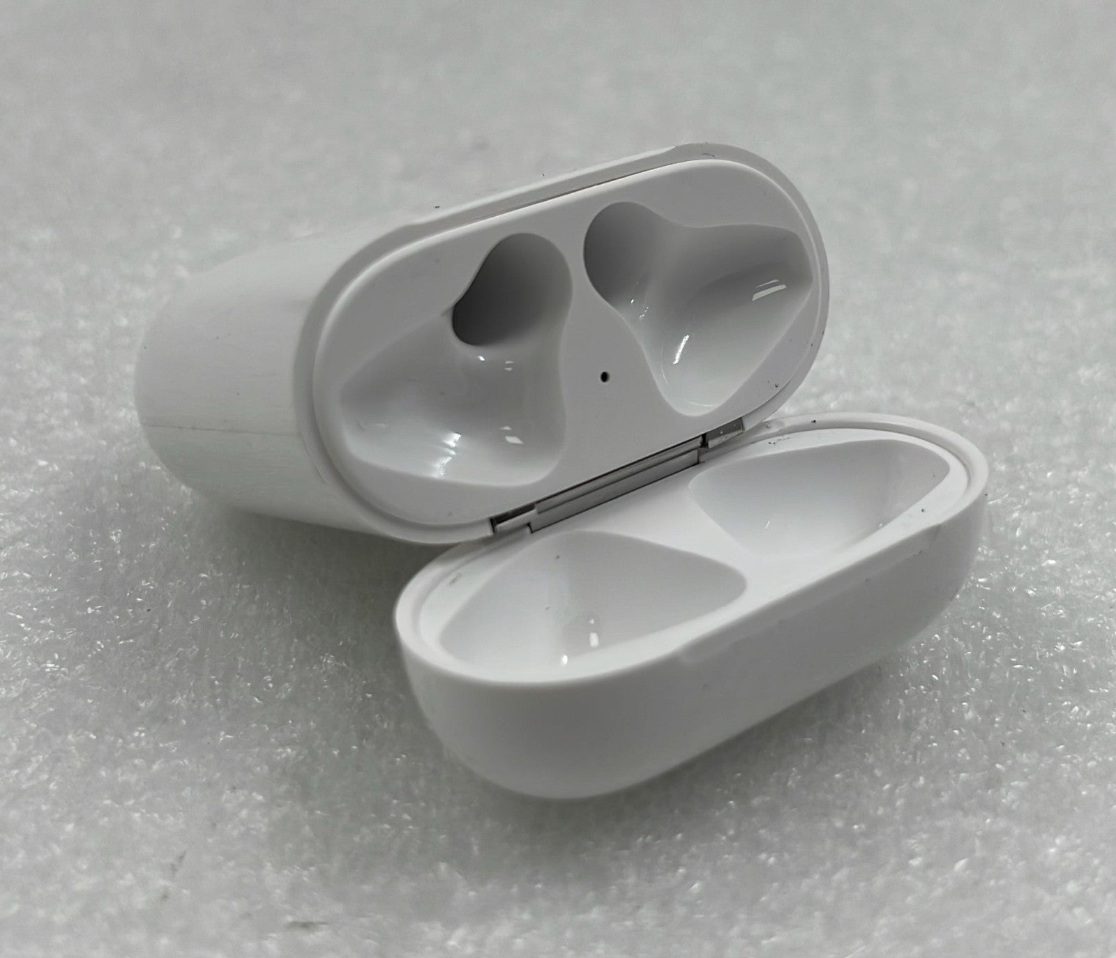 [LOT 22] OEM Apple AirPods Charging Case Replacement A1602 -Case Only **FOR PART