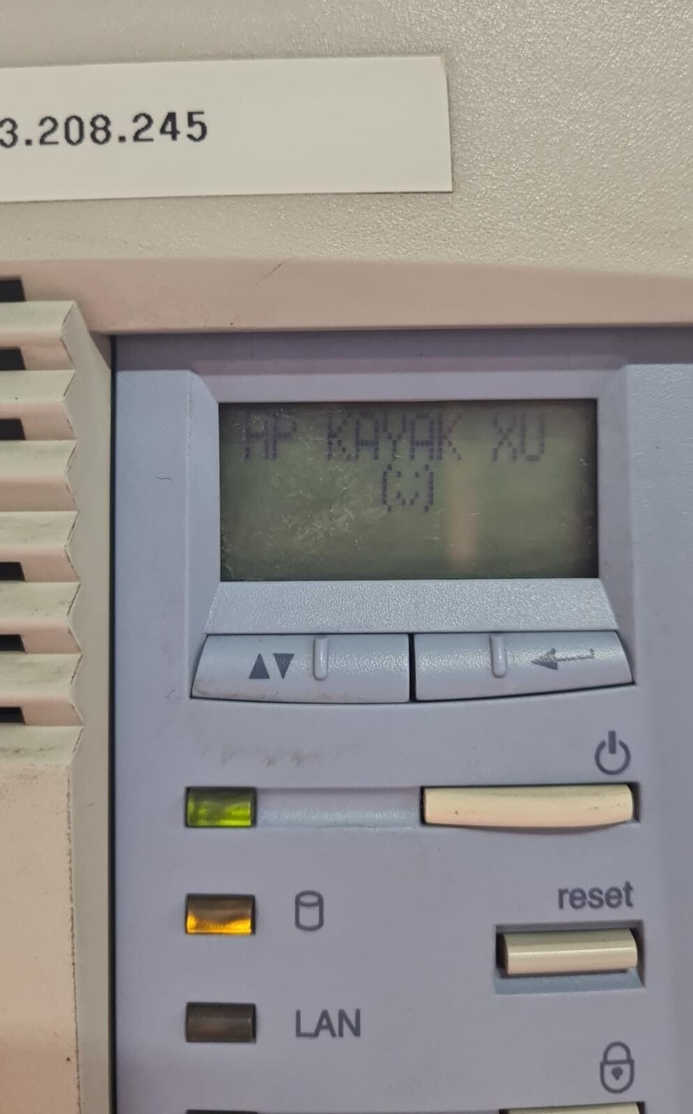 HP KAYAK XU control panel and LCD status display