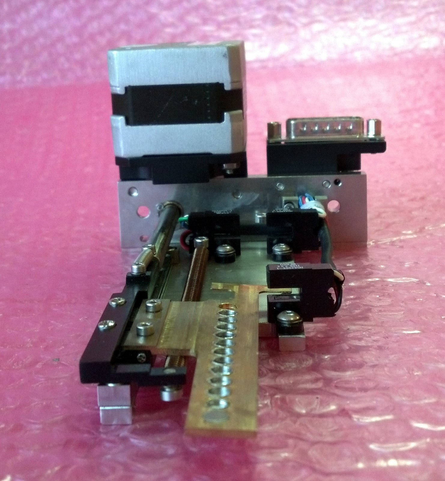 JANOME 2SQ-091BA34S 9.1 V Stepping Motor On Metal Rails Axis