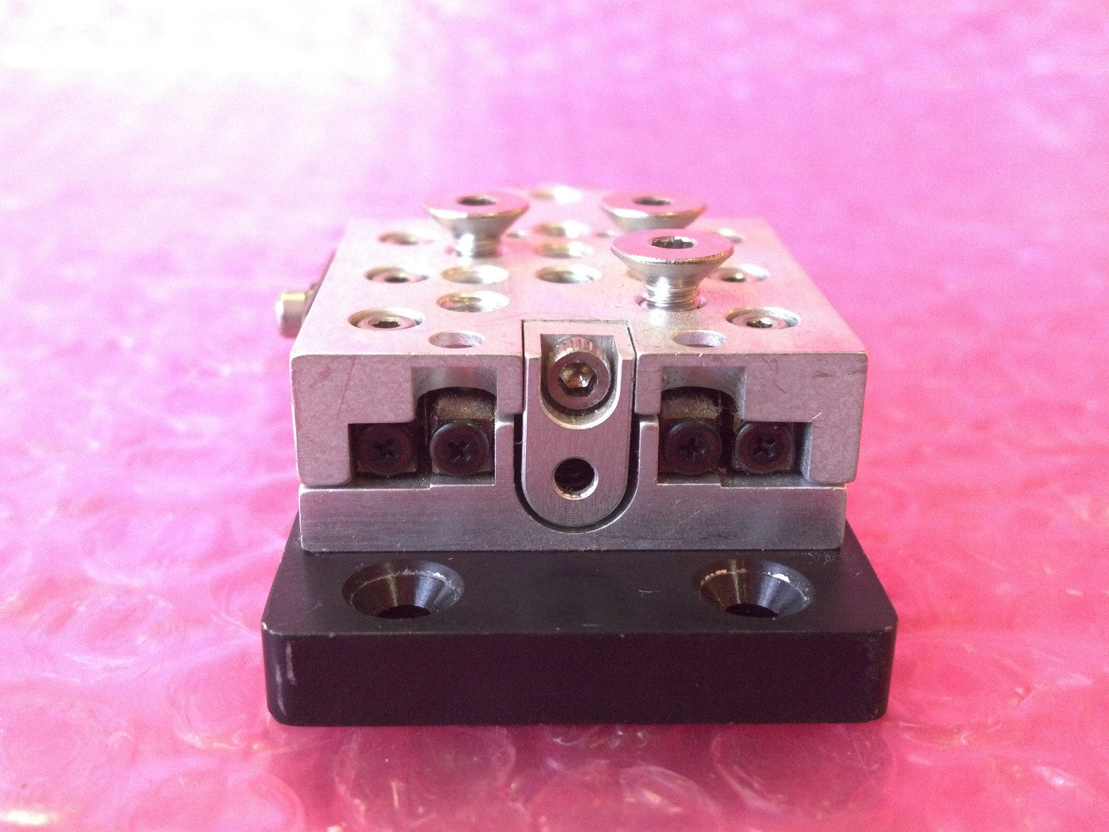 Travel Translation Stage With Mounting Holes