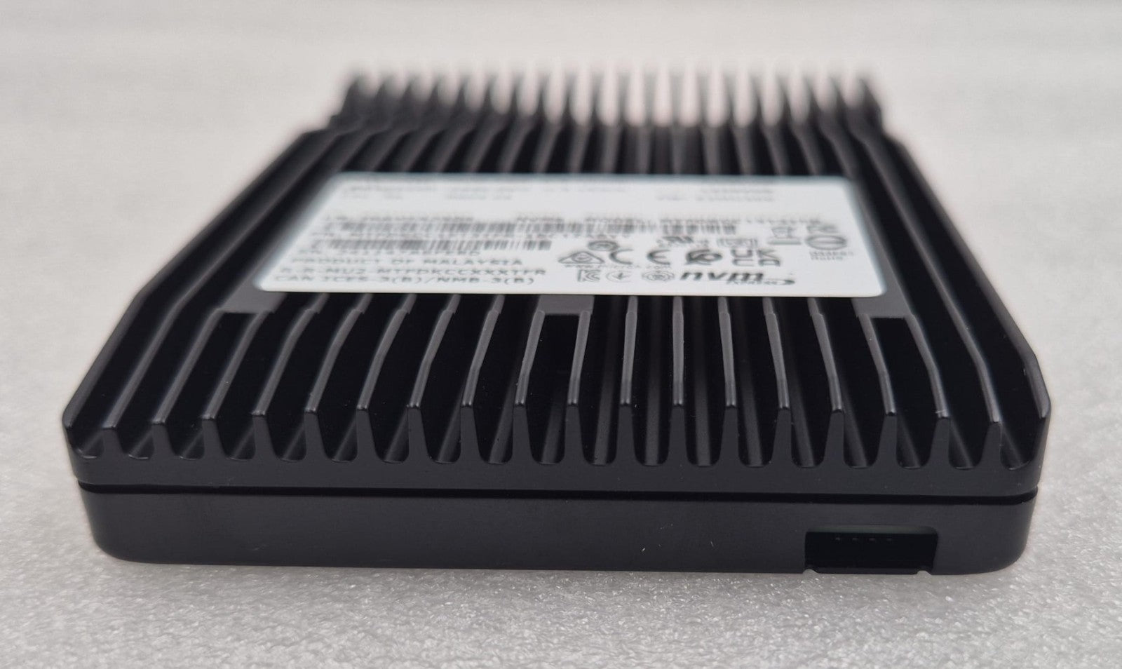 MICRON 7450 PRO 15.36TB SSD U.3 15mm Gen4 x4 NVMe MTFDKCC15T3TFR-1BC1ZABYY