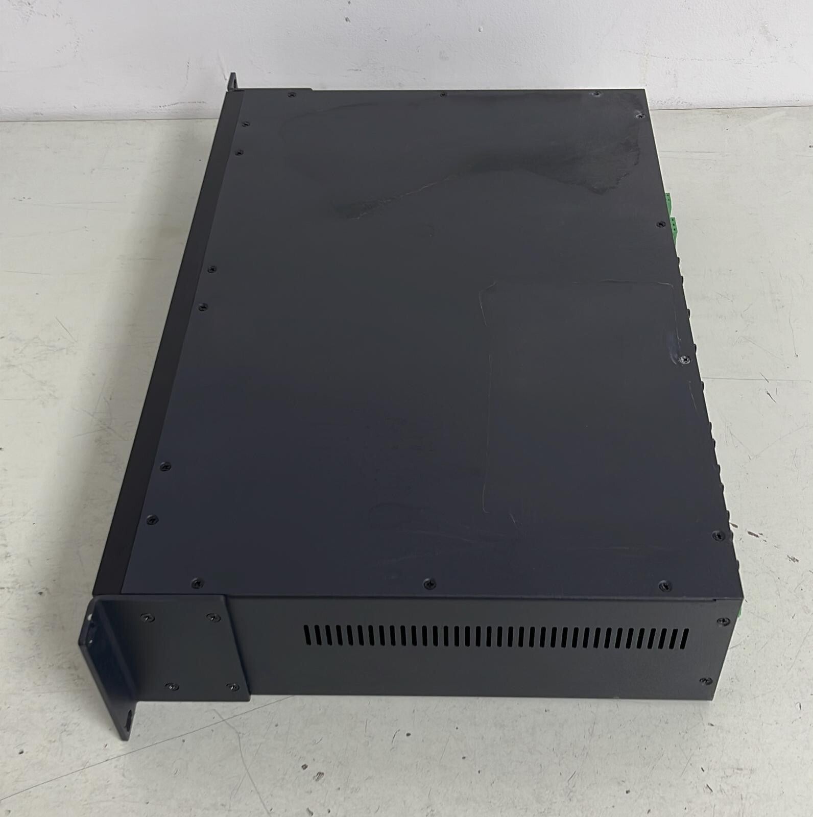 Biamp Prezone 2 Professional Audio Preamplifiers Stereo source zones