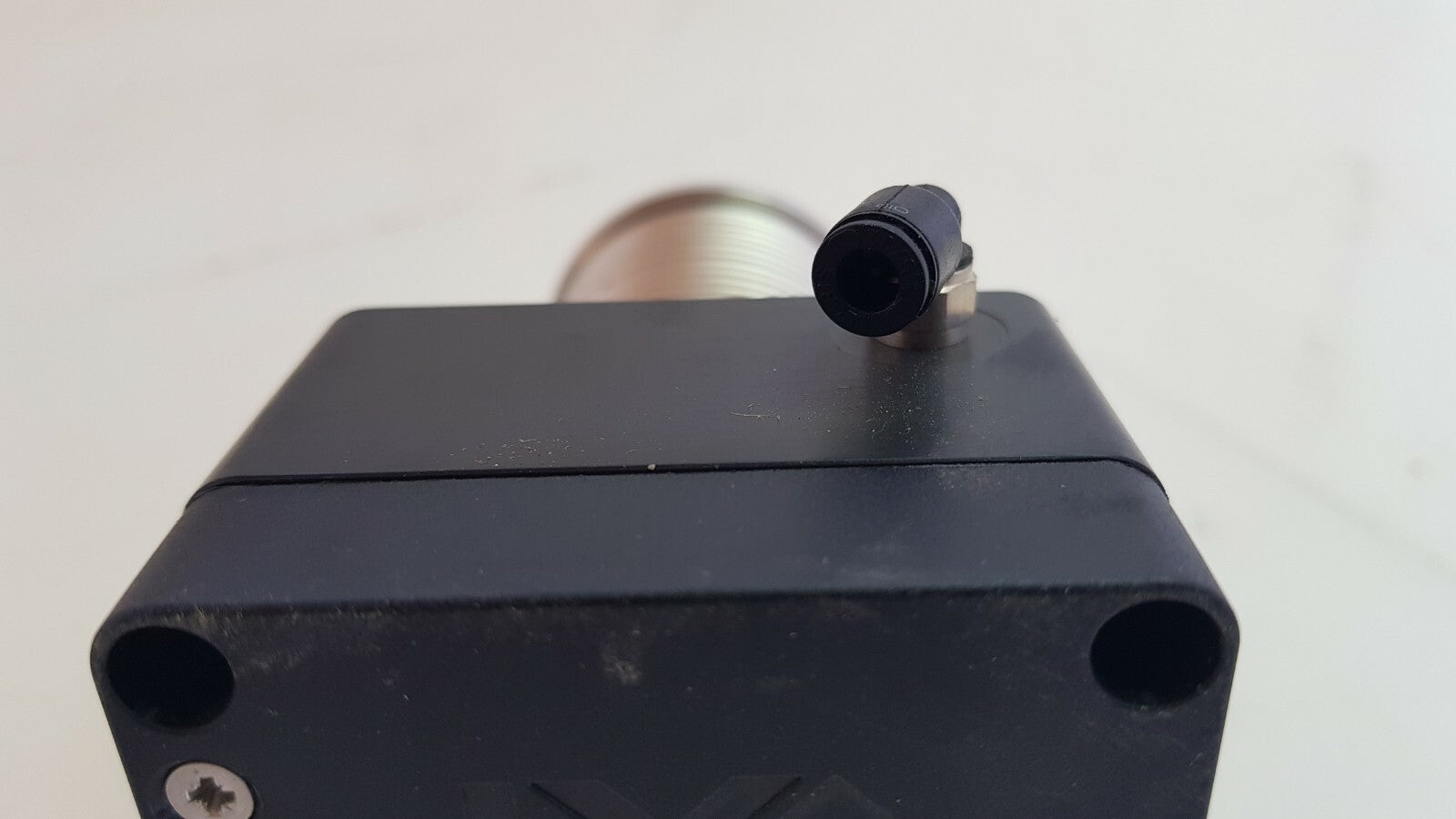 Vat Valve 398171 0002 With Pneumatic Nc Actuator And 9 Way D Sub Plug Connector