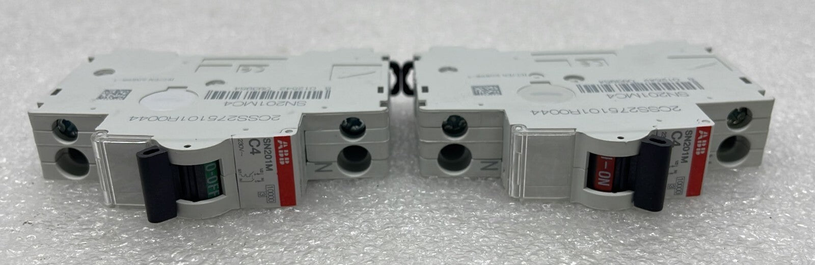 [LOT OF 2 ] ABB SN201M C4 CIRCUIT BREAKER 4A 1 POLE P/N 2CSS275101R0044