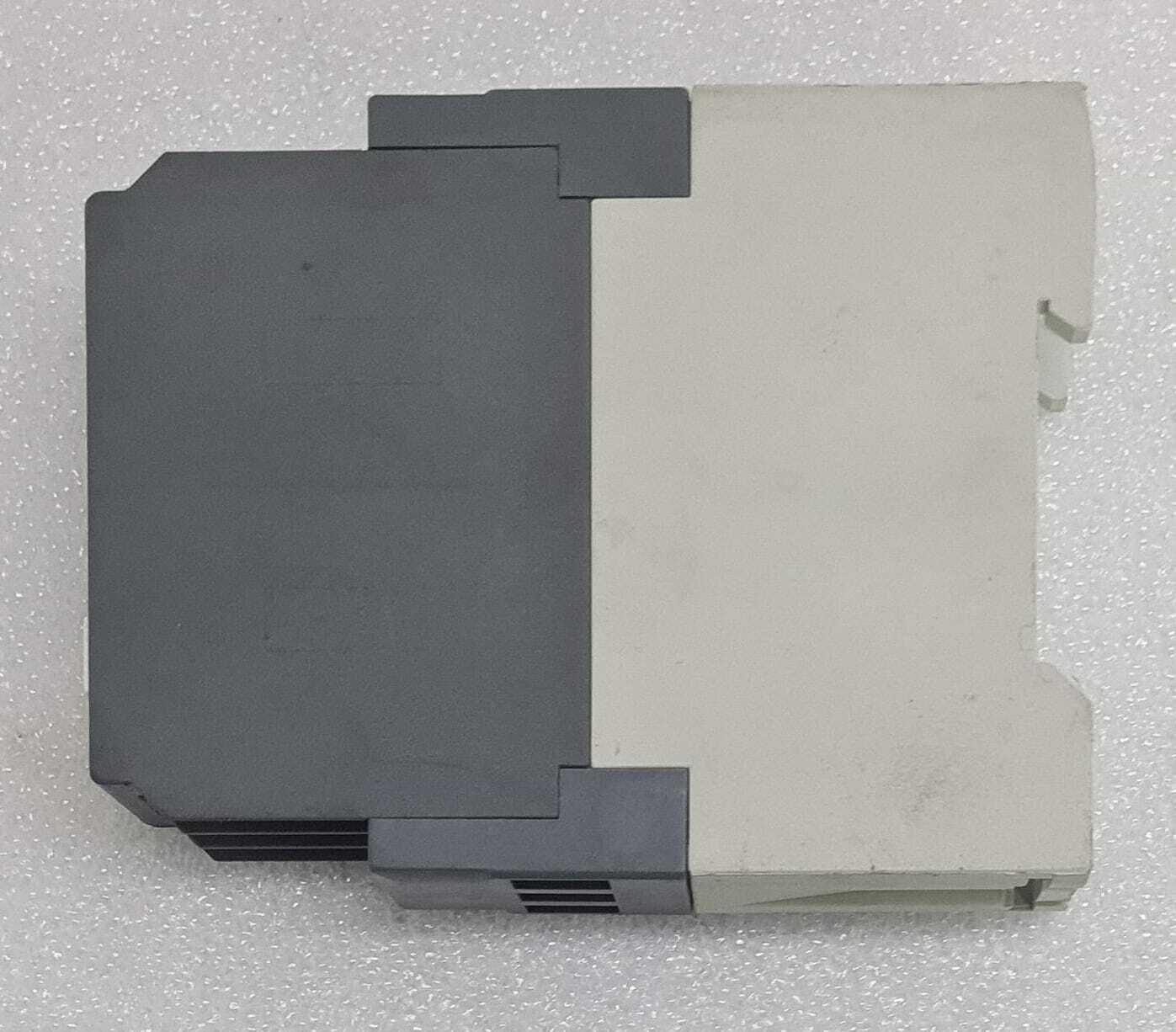 ABB CM-ENS 1SVR430851R1100 AC230V Safety Monitoring Relay