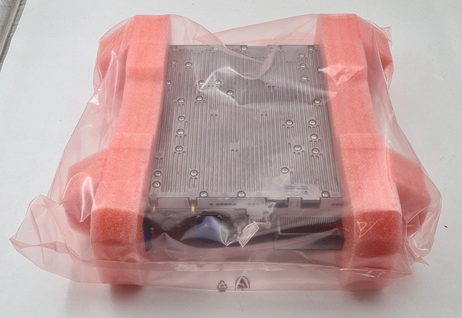 NEW - Ericsson Transceiver RUS Radio Unit KRC 118 75/1 R2C