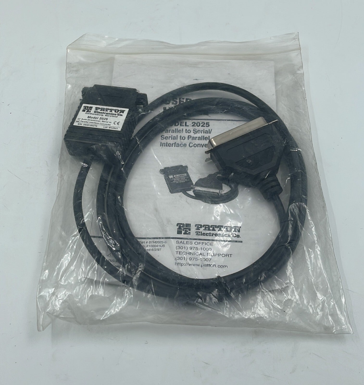 PATTON MODEL 2025 Auto-Directional Serial to Parallel Interface Converter