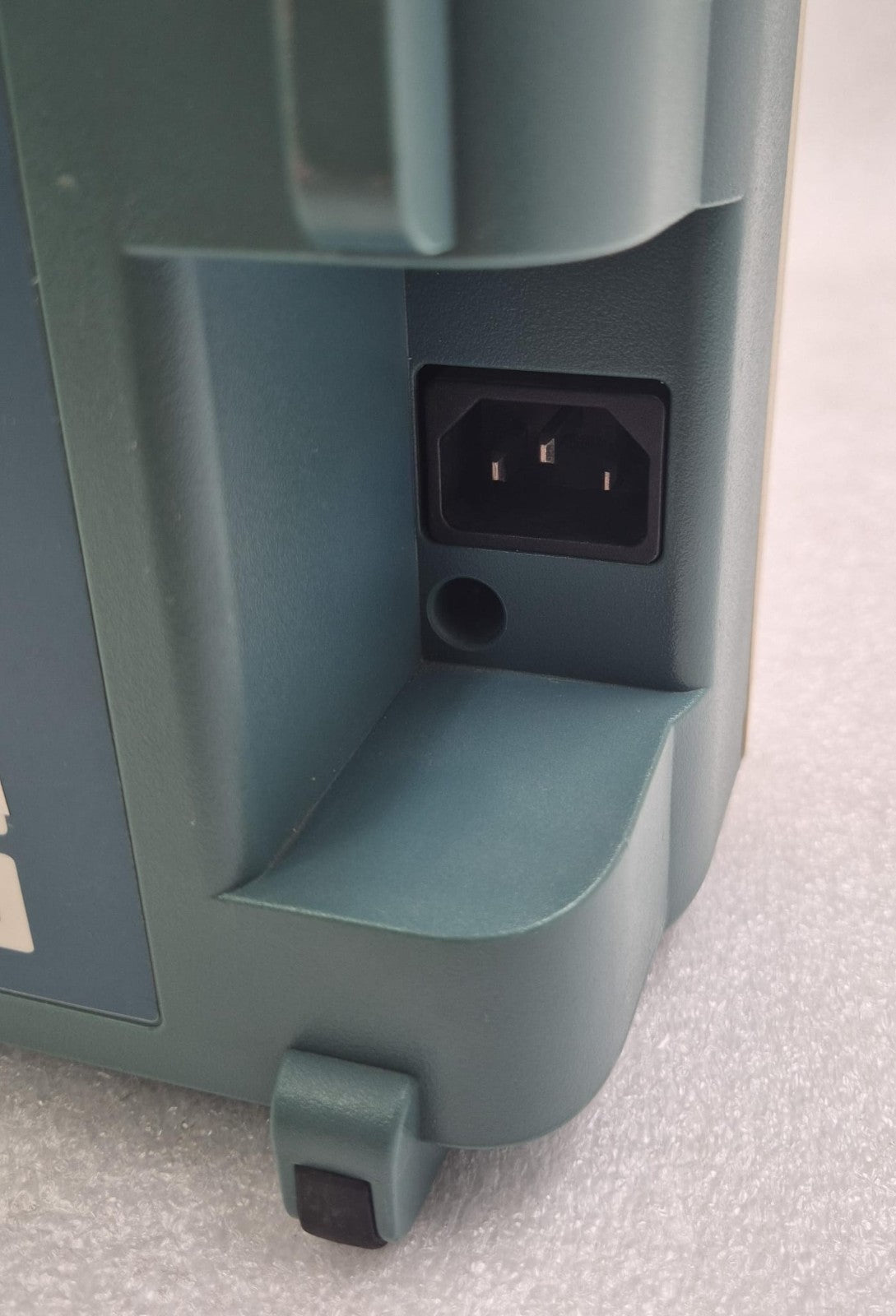 Tektronix TDS2024 Four Channel Digital Storage Oscilloscope 200MHZ 2GS/s *AS-IS*