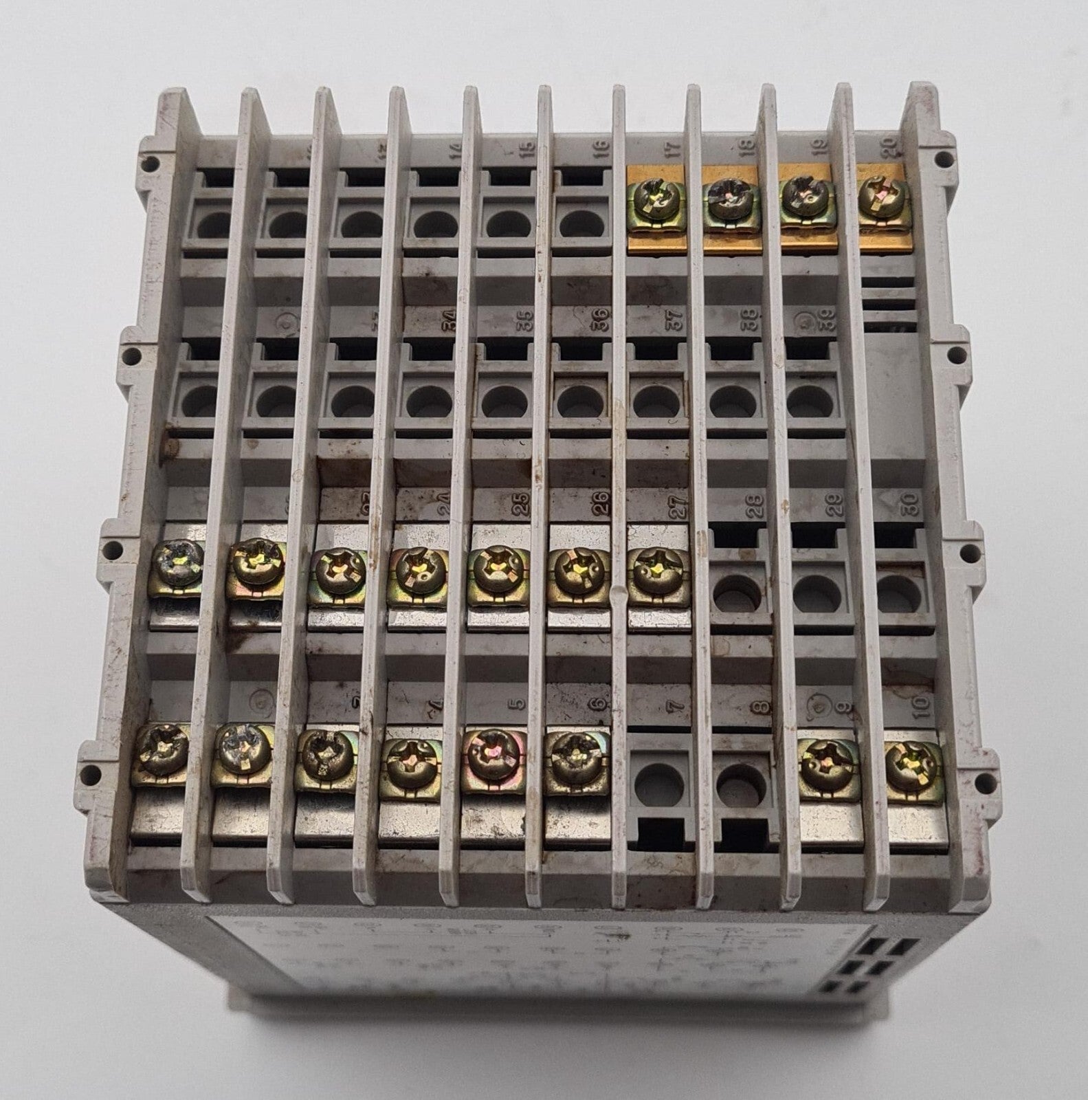 SHINKO FCD-13A-R/M FCD MULTI RANGE Temperature Controller 100-240V