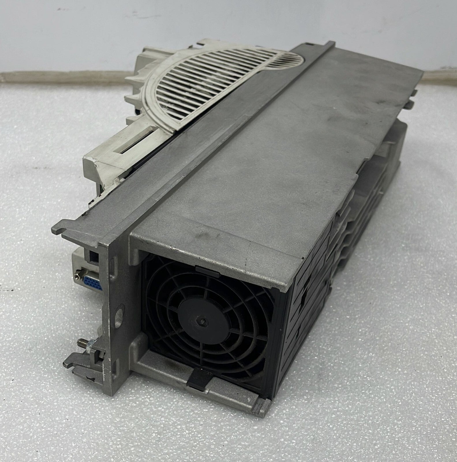 Emerson Unidrive SP1406 380-480V 4.0/5.5kW 50-60Hz Frequency Converter **AS-IS