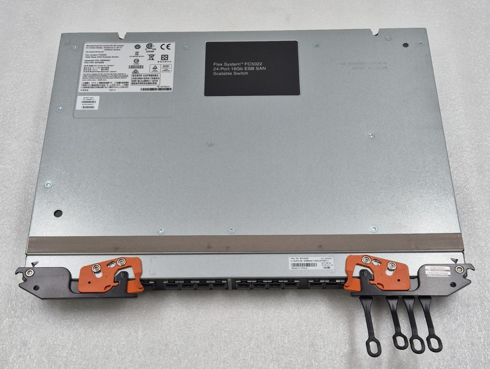 Lenovo Flex System FC5022 24-Port 16Gb SAN switch front view
