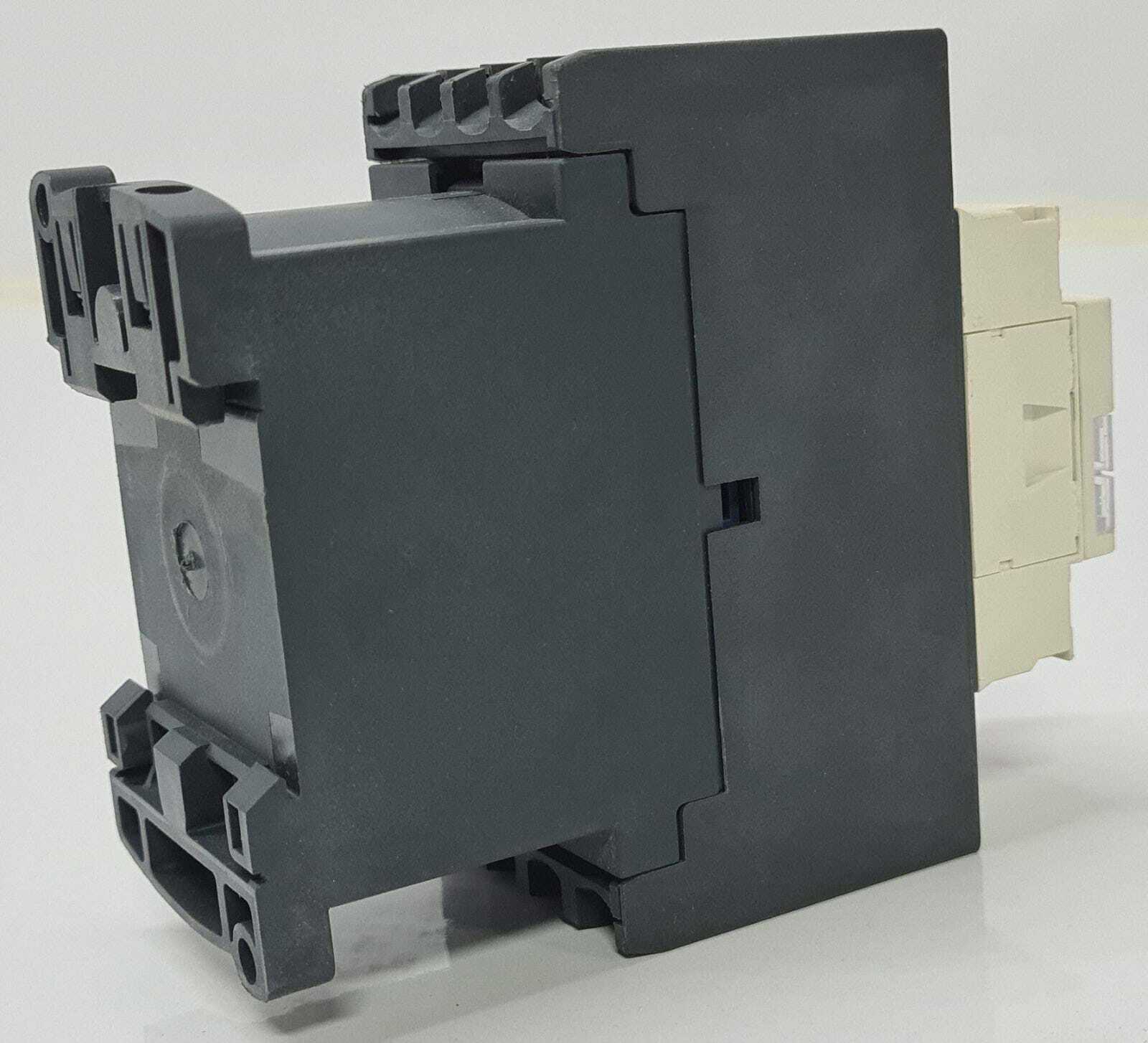 Telemecanique LC1DT40BD Contactor 4P AC