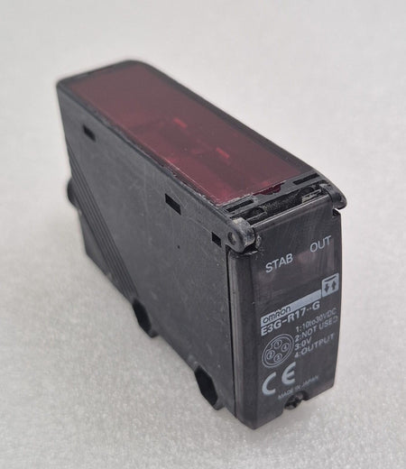 Omron E3G-R17-G photoelectric sensor front view
