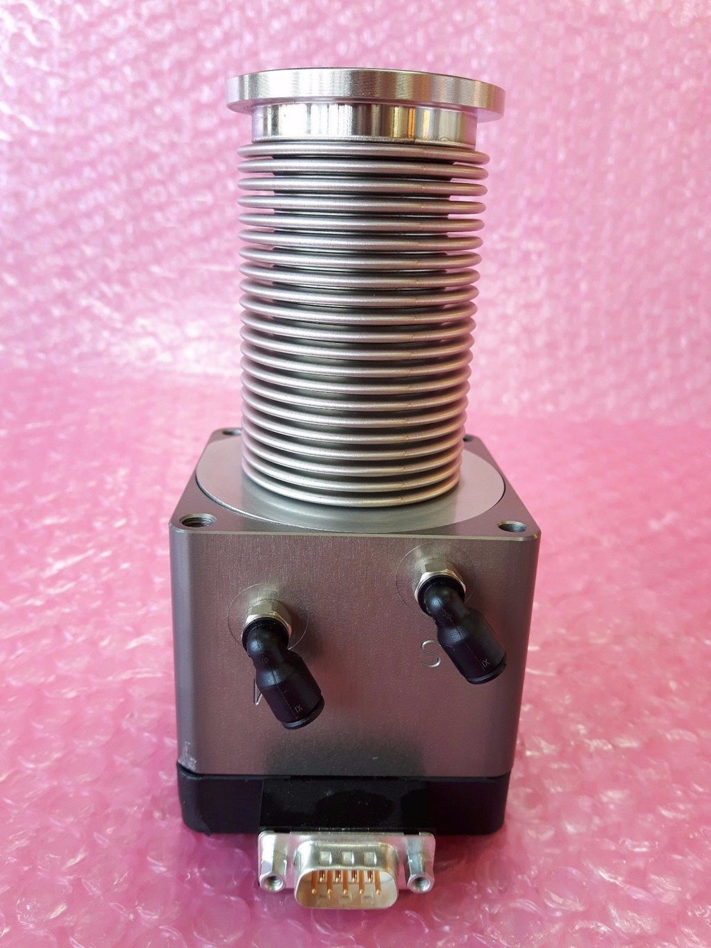 Vat 307500 0011 HV Angle Valve Insert Air Operated.
