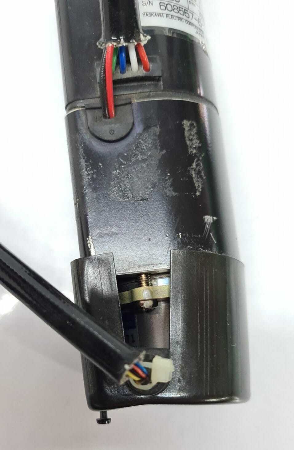 FOR PARTS- Yaskawa AC Servo Motor SGM A8ARYC12 80W 200V 0.7A 3000R/Min