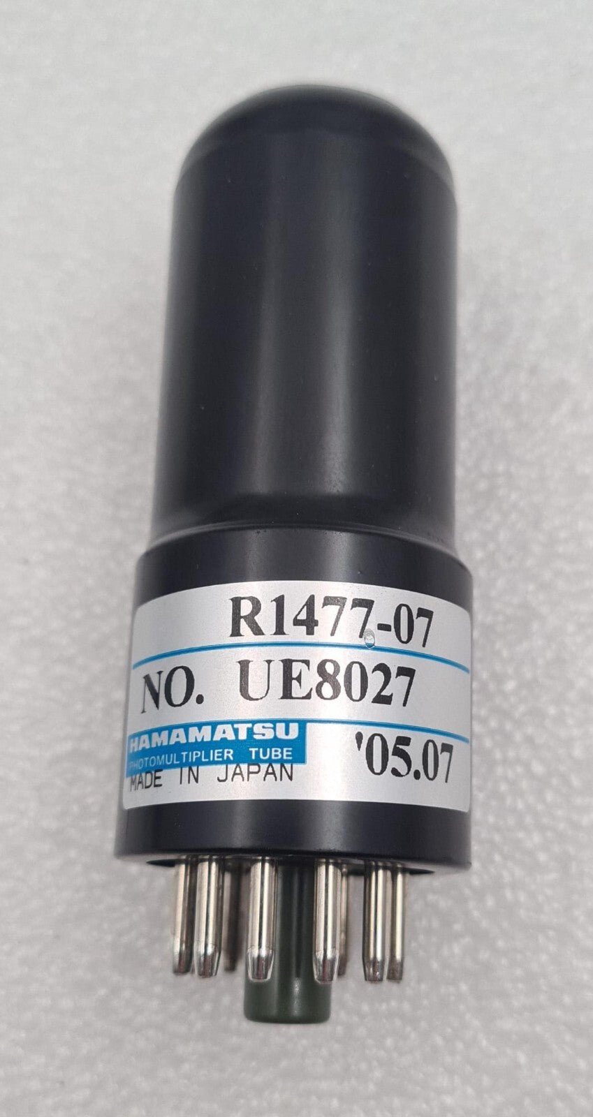 HAMAMATSU Photomultiplier Tube R1477-07 EU8027 W/ C6270-21 Socket