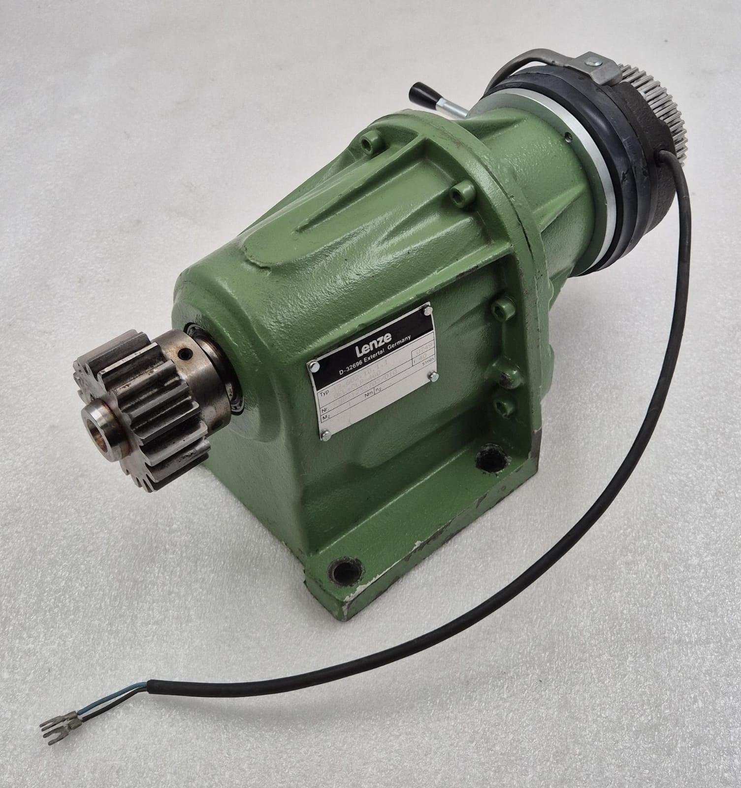 Lenze 12.602.10.1.1 OEL=CLP-460 MOTOR GEAR REDUCER i=40 W/ INTORQ BFK458-08N