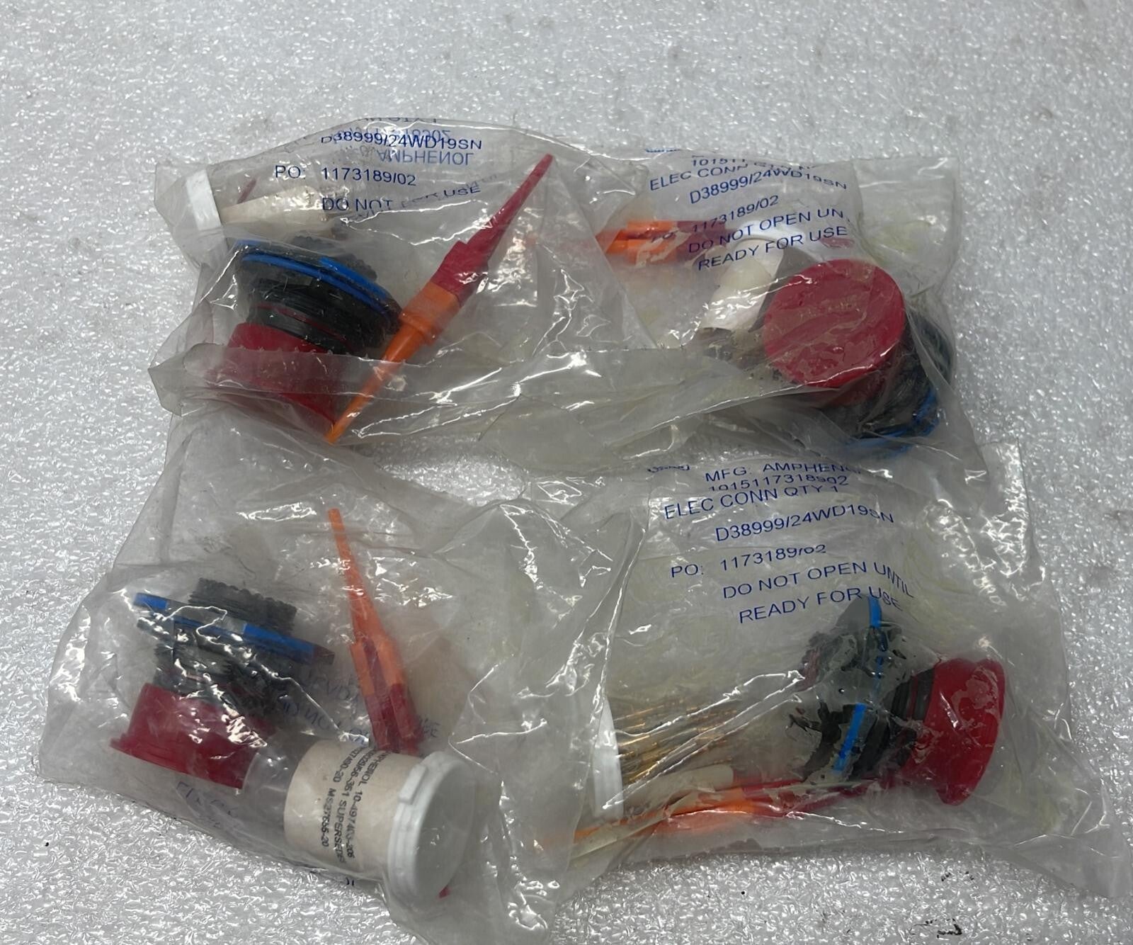 [LOT OF 4] NEW Sealed - Amphenol  D38999/24WD19SN Circular Mil Spec Connector