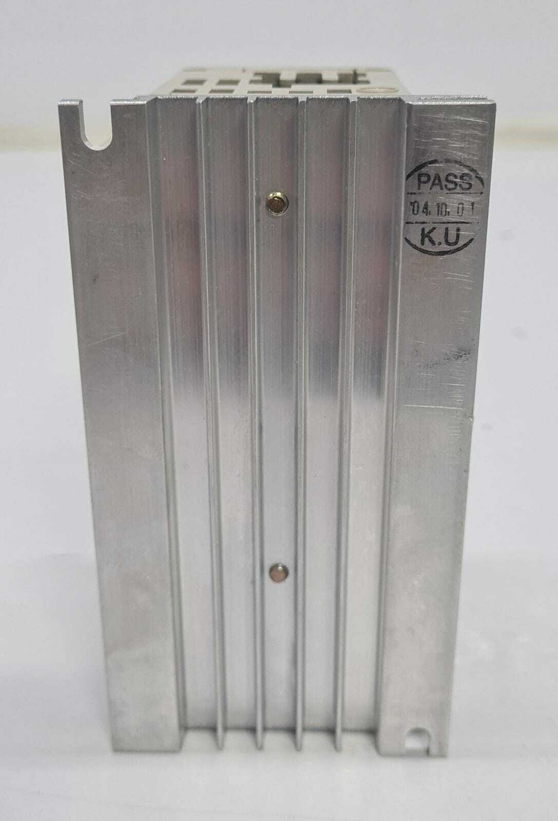 YASKAWA VS mini J7 CIMR-J7AA20P1 Inverter Drive 200V 3 Phase 0.1kW