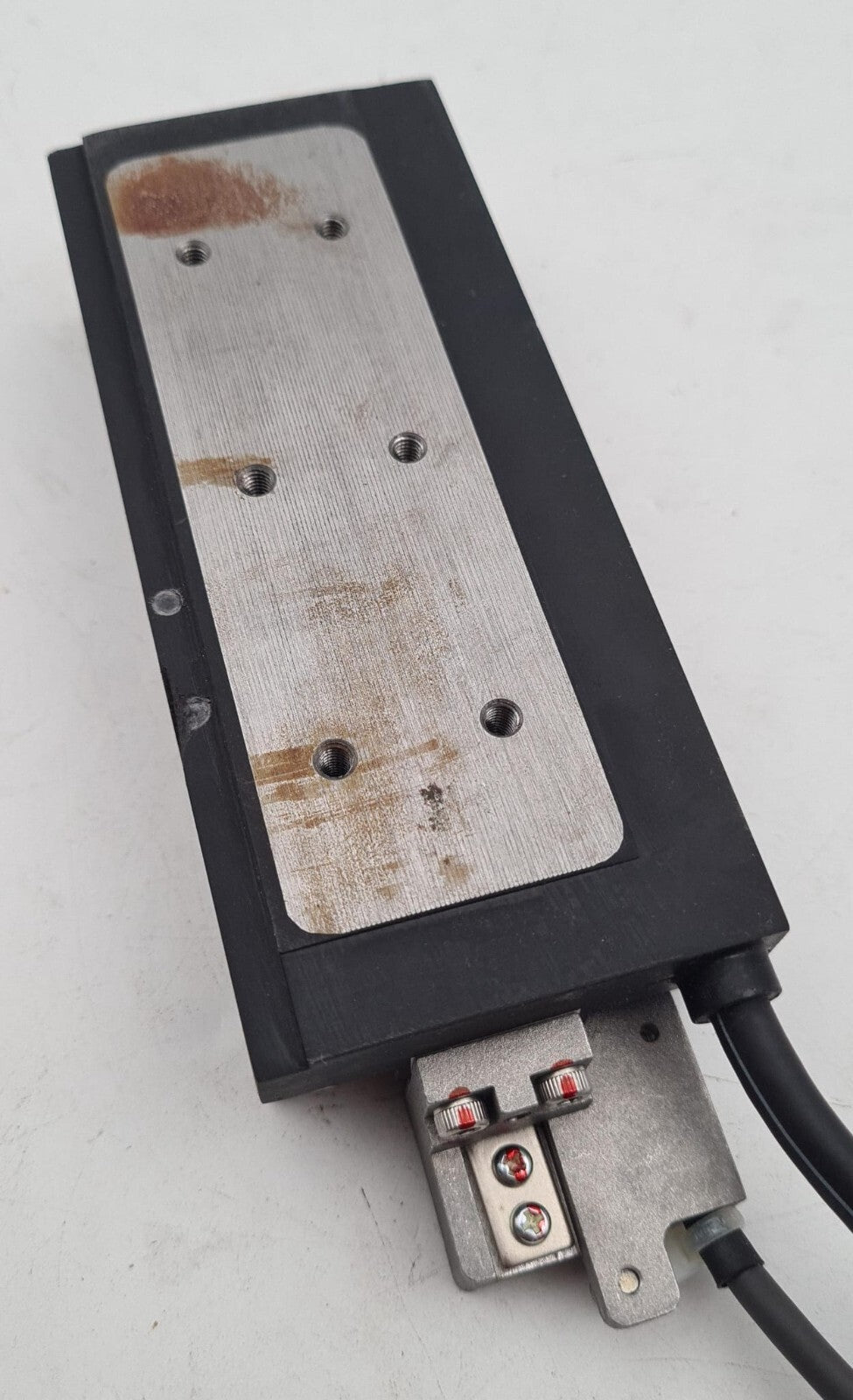 YASKAWA SGLFW-35A120AP-E LINEAR SERVO MOTOR 200W