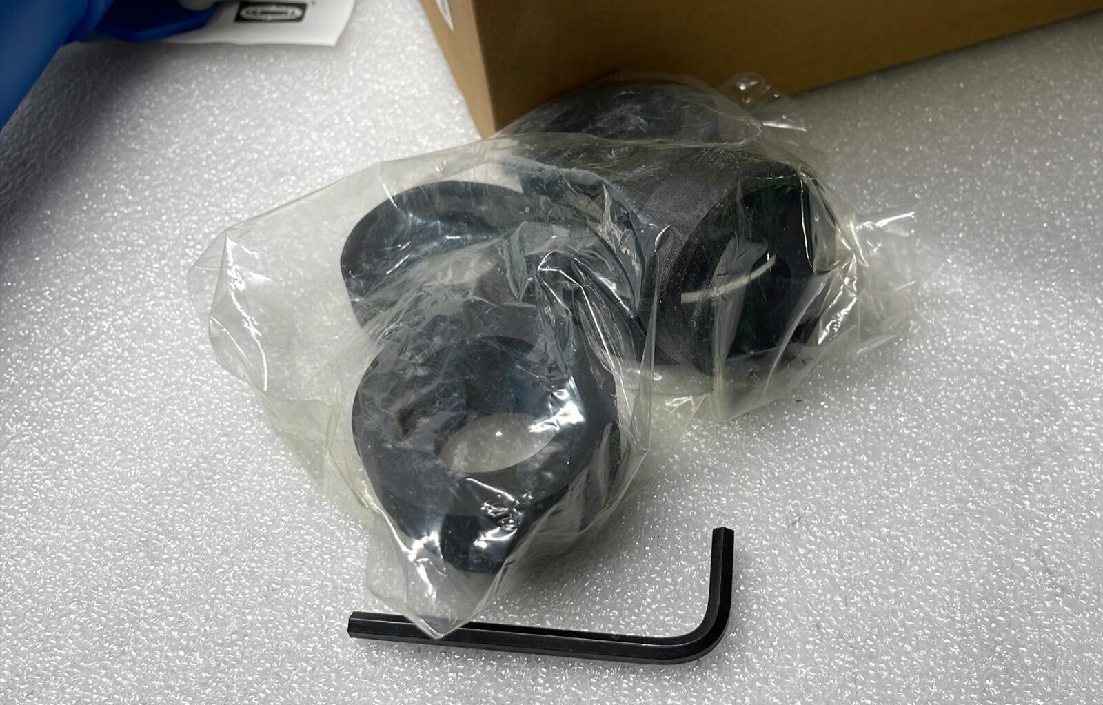 NEW - HUBBELL HBL5100C9W 4 POLE 5 WIRE GROUNDING 100A 3Ohm 120/208V