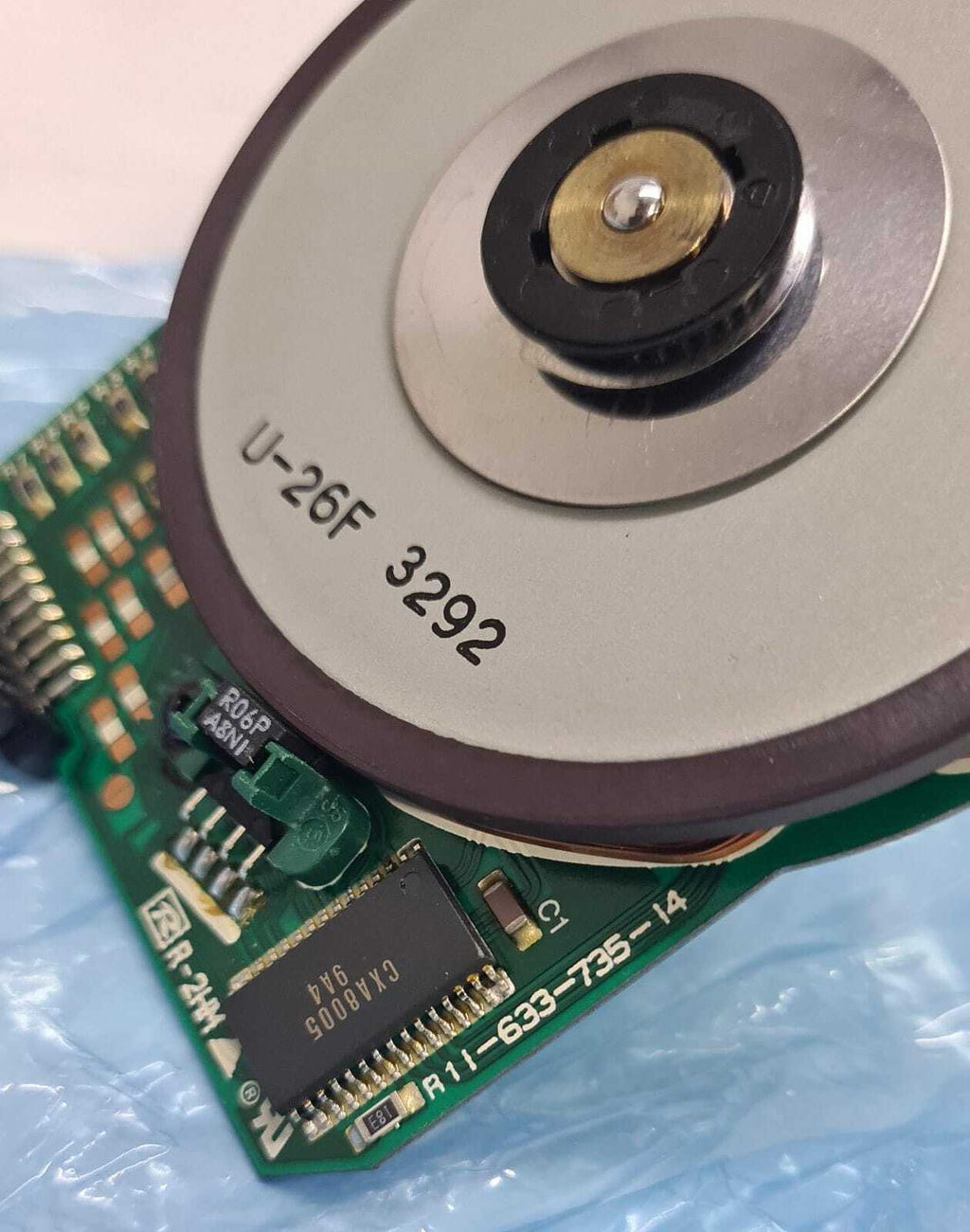 NEW - SONY U-26F 8-835-394-11 R11-633-735-14 MOTOR DC for SLV