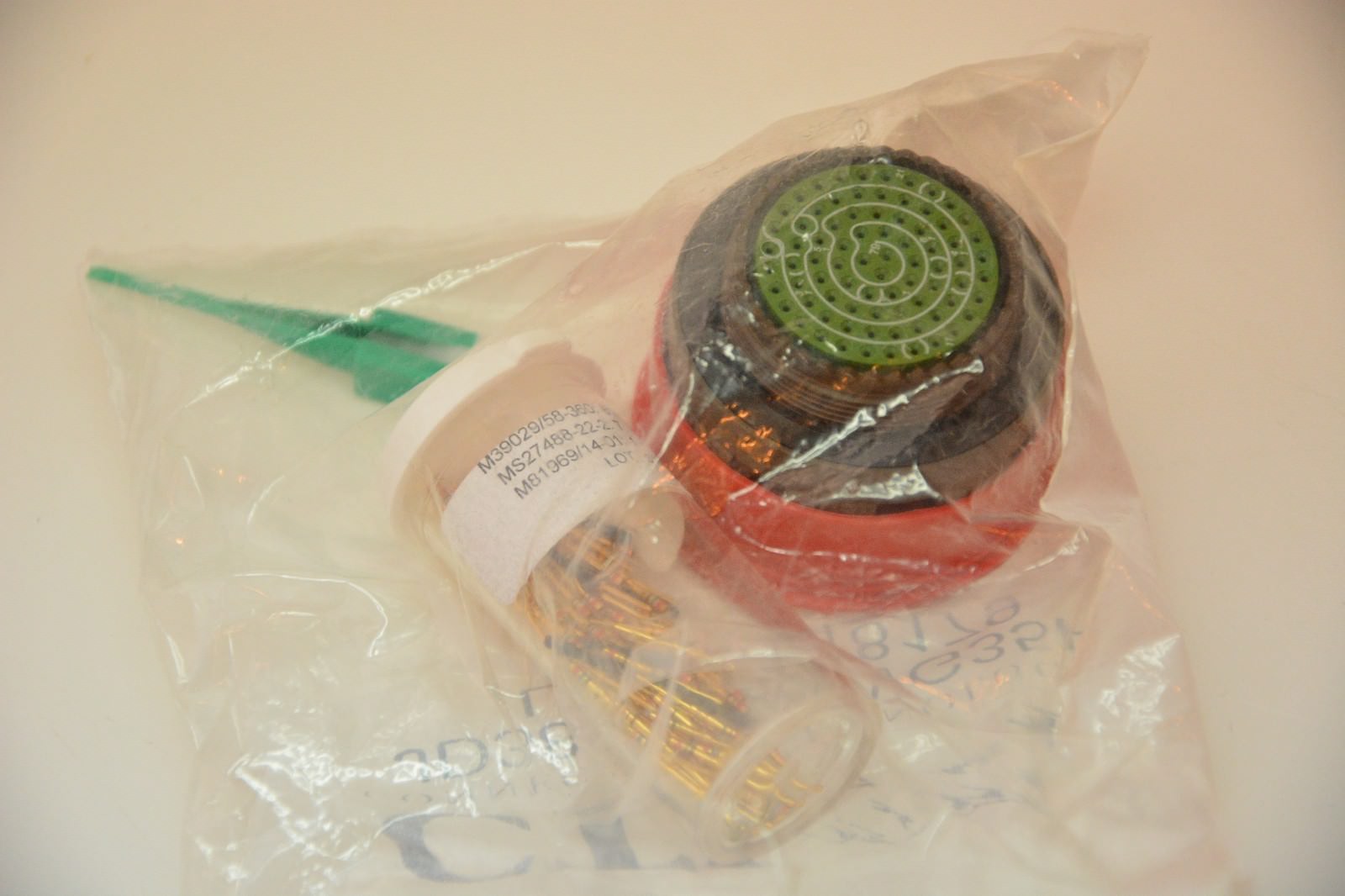 CTI Amphenol JD38999/26WG35PN Mil Spec Connector