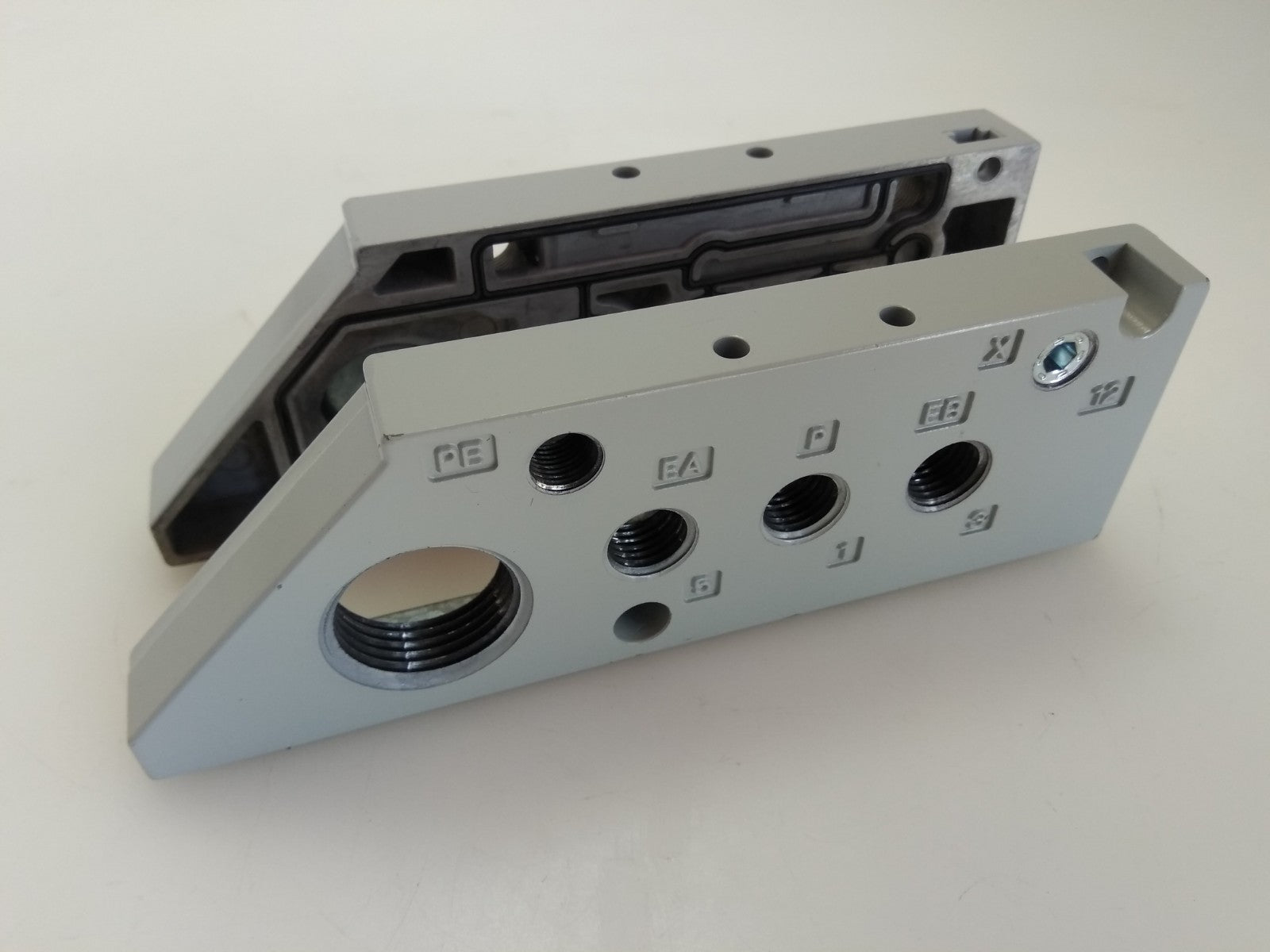 Numatics Air Valve 239 691 Manifold End Plate Kit 746878