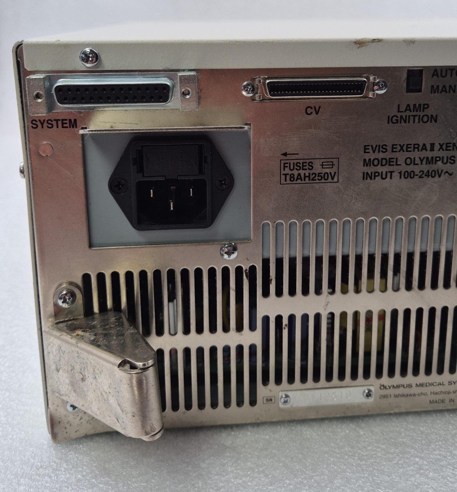 OLYMPUS EVIS EXERA II CLV-180 XENON LIGHT SOURCE