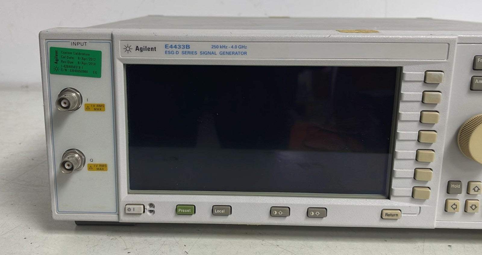 Agilent E4433B ESG-D Series Signal Generator 250 kHz - 4.0 GHz